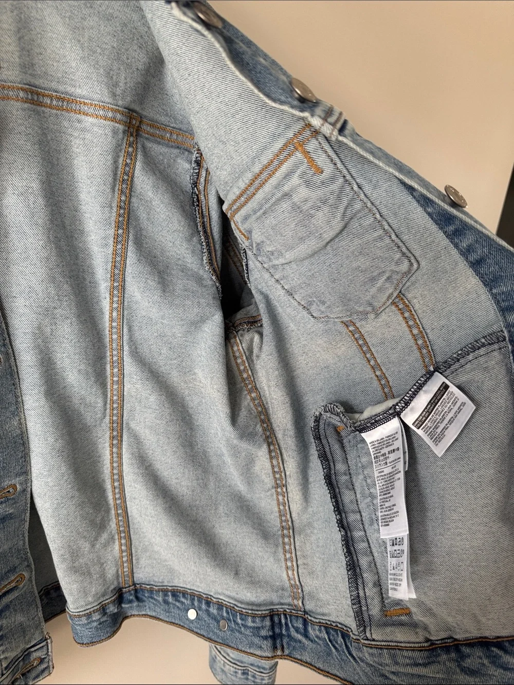 Levi's Light Blue Vintage-Inspired Denim Jacket